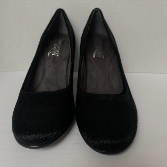 COPY - AEROSOLES DOLLE UP PUMP BLACK COWHAIR IN SIZE 9.5W - Picture 6 of 8